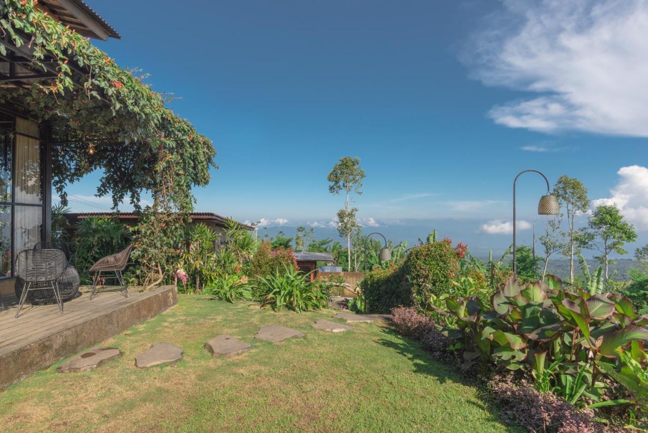 Kayukopi Villa Munduk  Exterior photo